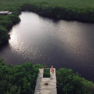 nativus-glamping-tulum.quintano-roohotels.com/